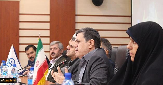 دکتر خنیفر عنوان کرد:
ارجحیت دانشگاه فرهنگیان آباد و موثر، بر دانشگاهی آرام