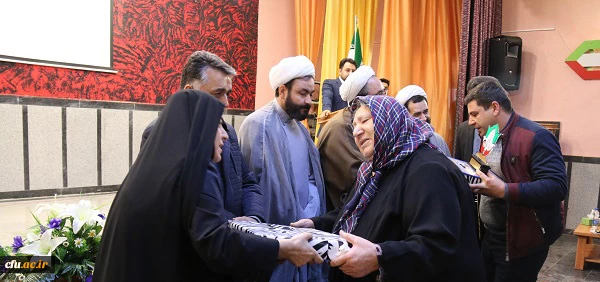 همایش روز بصیرت در پردیس علامه طباطبائی ارومیه:

نهم دی، نمایش شعور سیاسی و بصیرت خود، ولایت پذیری 6