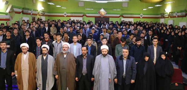 همایش روز بصیرت در پردیس علامه طباطبائی ارومیه:

نهم دی، نمایش شعور سیاسی و بصیرت خود، ولایت پذیری 9