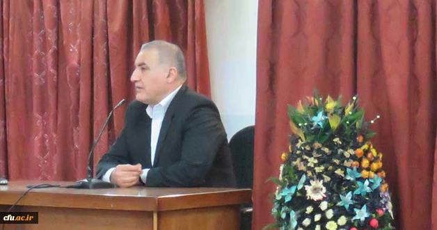 باحضور هیأت رئیسه، اساتید و دانشجومعلمان پردیس علامه امینی(ره)برگزار شد:

همایش بصیرتی سالروز حماسه 9 دی
 6