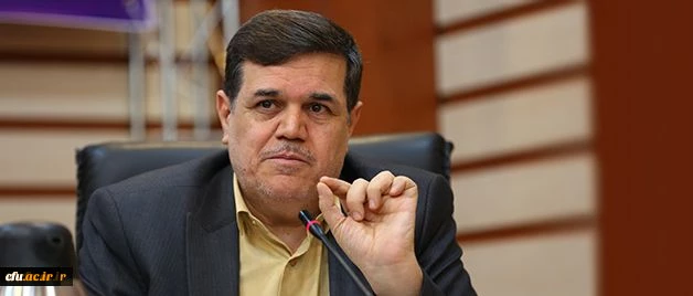 در ایران ما  قریب به 36 هزار شهید دانش آموز و 4 هزار معلم شهید داریم. 2