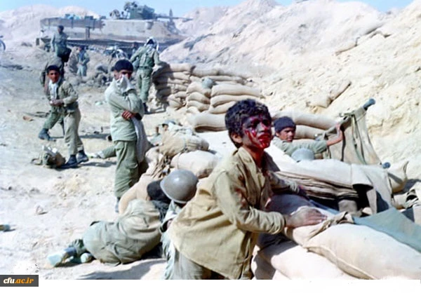 در ایران ما  قریب به 36 هزار شهید دانش آموز و 4 هزار معلم شهید داریم. 4