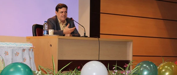 دکتر خنیفر در مراسم دانش آموختگی دانشجو معلمان رشته تربیت بدنی:

نقش معلم ورزش در سلامت جسم و روند موفقیت افراد و جوامع مشخص می شود 2