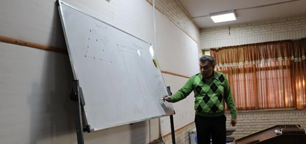 در مدارس وابسته به دانشگاه فرهنگیان استان قزوین برگزار شد:

سومین کارگاه توانمند سازی آموزگاران مقطع ابتدایی دوره اول درس ریاضیات 
 3