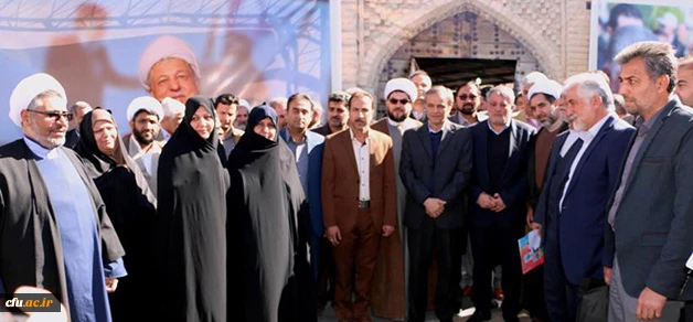 مهندس رزم حسینی استاندار کرمان در آئین نکوداشت آیت الله هاشمی رفسنجانی:

سیاست ورزی مبتنی بر اخلاق و اعتدال، مهمترین درس سیره زندگی آیت الله هاشمی رفسنجانی است 3