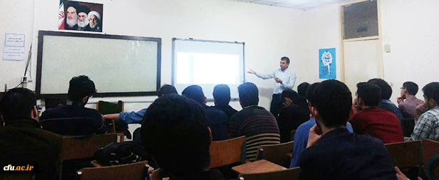 دوره آموزشی ضمن خدمت،  کار با تخته هوشمند و نرم افزار های آموزشی  3