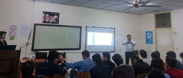 دوره آموزشی ضمن خدمت،  کار با تخته هوشمند و نرم افزار های آموزشی  4