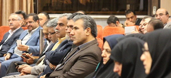 دکتر خنیفر در مراسم تکریم و معارفه معاونان دانشگاه:

کار  فرهنگی و آموزشی ماموریت و وظیفه اصلی معلمین، کاری بسیار سخت و حساس  است 7