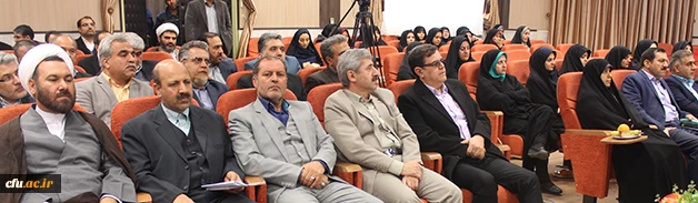 دکتر خنیفر در مراسم تکریم و معارفه معاونان دانشگاه:

کار  فرهنگی و آموزشی ماموریت و وظیفه اصلی معلمین، کاری بسیار سخت و حساس  است 11