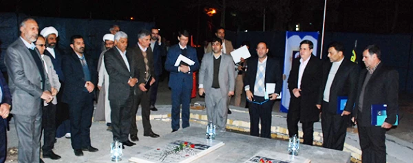 ملاقات با استاندار، حضور در شورای عالی فرهنگیان، تجلیل از پژوهشگران، دیدار با خانواده شهید و حضور در جمع اساتید، کارکنان و دانشجومعلمان

از برنامه های اولین سفر استانی سرپرست دانشگاه فرهنگیان 4