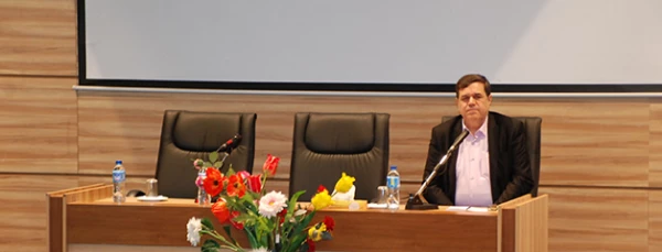 سرپرست دانشگاه فرهنگیان در آئین اختتامیه دومین جشنواره دانشجومعلمان پژوهشگر:

دوران طلایی بشر دوران حرکت به سمت پژوهش است، باید با جرات در عرصه های بکر و کار نشده ورود پیدا کنیم 3