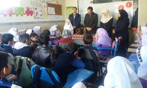 در مدارس یکی از روستا های شهرستان بستان آباد انجام شد:

دیدار با دانش آموختگان دانشگاه فرهنگیان آذربایجان شرقی 5