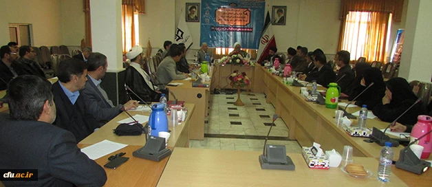 نشست هم اندیشی اساتید دانشگاه فرهنگیان استان مرکزی برگزار شد 3
