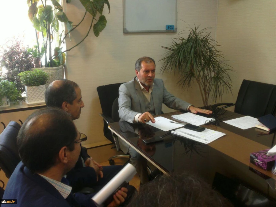 نشست صمیمی معاون محترم فرهنگی و اجتماعی جناب آقای صفر زاده با همکاران سه اداره کل  3