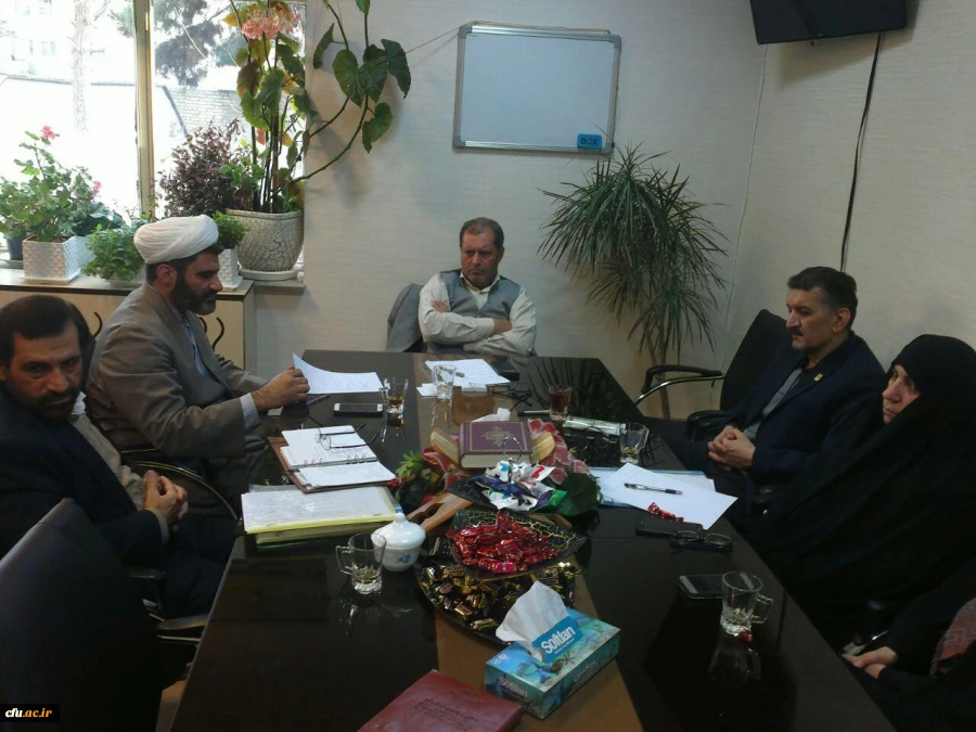 نشست صمیمی معاون محترم فرهنگی و اجتماعی جناب آقای صفر زاده با همکاران سه اداره کل  4