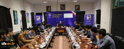 نشست دانش آموزان دبیرستان استرآبادی با سرپرست پردیس آیت الله خامنه ای گرگان