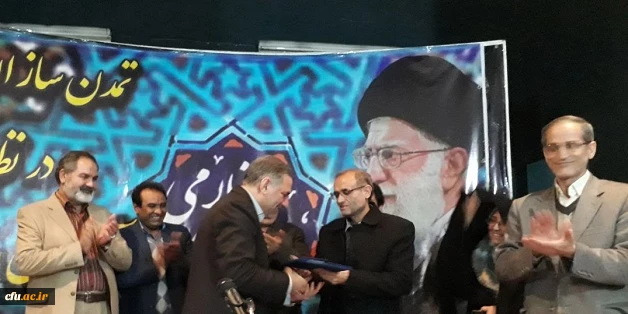 سرپرست مدیریت پردیس های استان تهران مطرح کرد:

اعتلای دانشگاه فرهنگیان تنها به دست اعضای هیات علمی است
 4