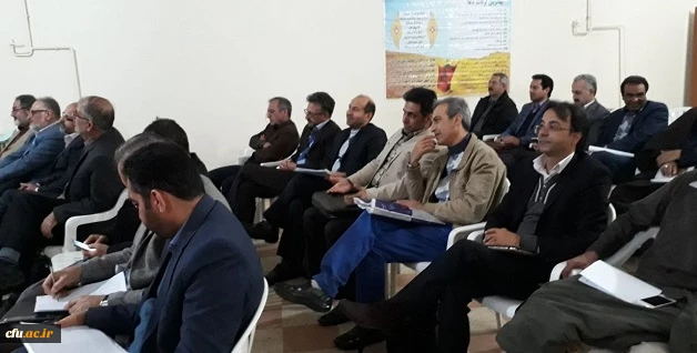 سرپرست مدیریت پردیس های استان تهران مطرح کرد:

اعتلای دانشگاه فرهنگیان تنها به دست اعضای هیات علمی است
 5