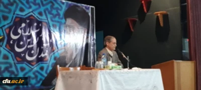 سرپرست مدیریت پردیس های استان تهران مطرح کرد:

اعتلای دانشگاه فرهنگیان تنها به دست اعضای هیات علمی است