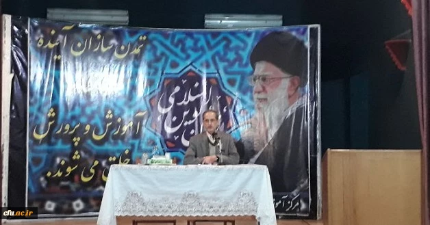 سرپرست مدیریت پردیس های استان تهران مطرح کرد:

اعتلای دانشگاه فرهنگیان تنها به دست اعضای هیات علمی است
 7