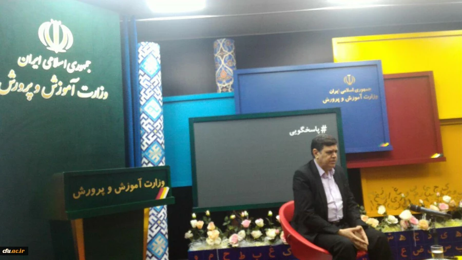 سرپرست دانشگاه فرهنگیان تاکید کرد:

 اعتقاد دارم بهترین روش برای تربیت معلم،  مراکز خاص مثل دانشگاه فرهنگیان هستند 3