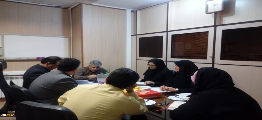 جلسه هم اندیشی در خصوص شاخص های ارزیابی عملکرد ماموران اداری در دفتر نظارت، ارزیابی و تعالی سازمانی 2