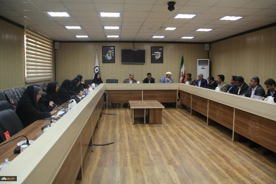 بازدید از پردیس های استان هرمزگان و برگزاری جلسه