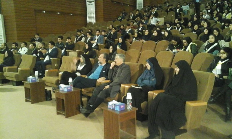 در دومین همایش کشوری همیاران سلامت روان در استان فارس: