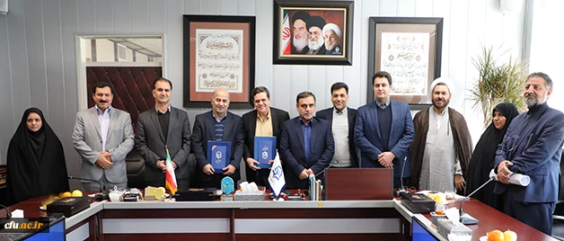 با حضور  دکتر خنیفر و دکتر صالحی عمران:

تفاهم نامه همکاری آموزشی، فرهنگی پژوهشی دانشگاه فرهنگیان و دانشگاه فنی و حرفه ای امضاء شد 2