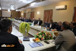 دکترحبیب صفر زاده در اختتامیه دومین جشنواره منطقه ای فرهنگی، اجتماعی اساتید و کارکنان دانشگاه فرهنگیان

فرهنگ را باید جدی گرفت زیرا یک انسان عامل و خداترس می تواند تاریخ یک کشور را تغییر دهد. 3