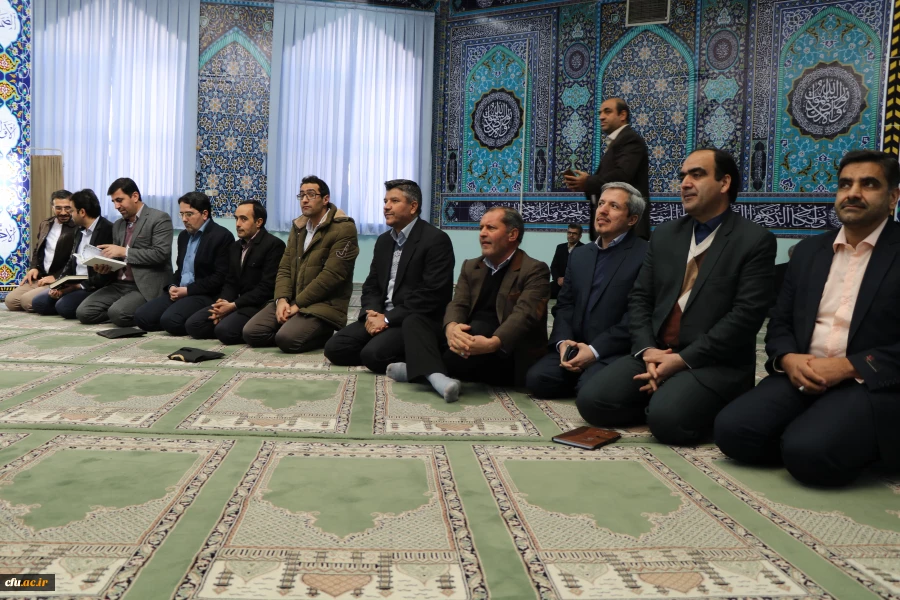 دکترحبیب صفر زاده در اختتامیه دومین جشنواره منطقه ای فرهنگی، اجتماعی اساتید و کارکنان دانشگاه فرهنگیان

فرهنگ را باید جدی گرفت زیرا یک انسان عامل و خداترس می تواند تاریخ یک کشور را تغییر دهد. 5