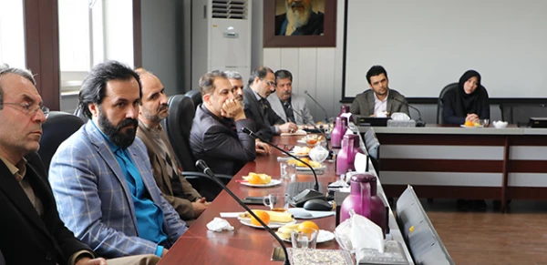 دکتر ساکی عنوان کرد:

حرکت برای ارتقاء کیفیت برنامه ها و اقدامات پژوهشی مسیری  بی انتهاء  است 2