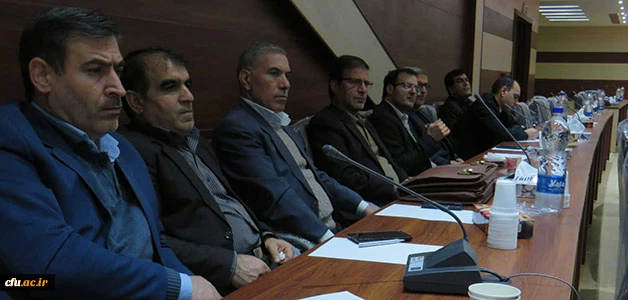 در جلسه هم اندیشی اساتید بررسی شد:

بررسی و تحلیل رخداد های اخیر کشور
 3