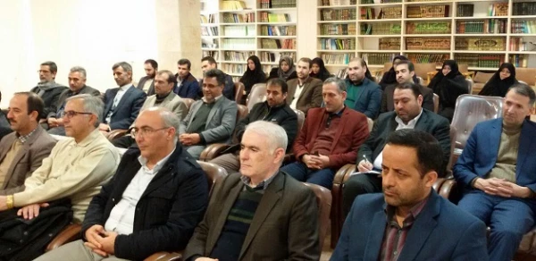 نماینده ولی فقیه در استان آذربایجان غربی و امام جمعه ارومیه : 

نظام جمهوری اسلامی با معجزه پا برجاست و همچنان به حرکت خود در مسیر رشد و توسعه ادامه خواهد داد
 4