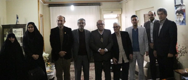 با حضور مدیر استانی انجام شد:

دیدار با خانواده شهدای دانشجو معلم استان گلستان به مناسبت گرامیداشت دهه فجر
 6