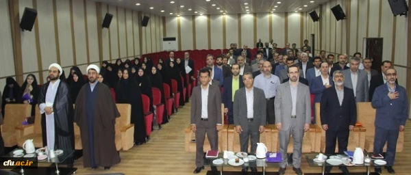 مدیر کل طرح و بررسی حراست کل کشور در افتتاحیه نشست مسئولان و کارشناسان حراست :

برنامه حراست دانشگاه فرهنگیان فرصت محور است،  تعامل گسترده با مخاطبین باعث پیشرفت امور می شود 4