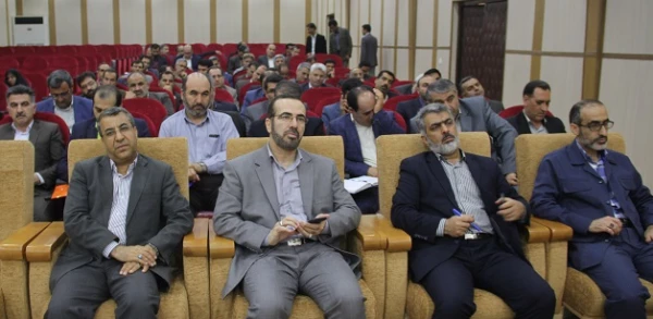 مدیر کل طرح و بررسی حراست کل کشور در افتتاحیه نشست مسئولان و کارشناسان حراست :

برنامه حراست دانشگاه فرهنگیان فرصت محور است،  تعامل گسترده با مخاطبین باعث پیشرفت امور می شود 8