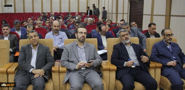 مدیر کل طرح و بررسی حراست کل کشور در افتتاحیه نشست مسئولان و کارشناسان حراست :

برنامه حراست دانشگاه فرهنگیان فرصت محور است،  تعامل گسترده با مخاطبین باعث پیشرفت امور می شود 8