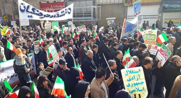 حضور گسترده اساتید، کارکنان و دانشجویان دانشگاه فرهنگیان استان آذربایجان غربی در راهپیمایی 22 بهمن 2