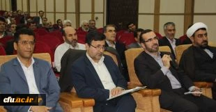 ارتباط ویدئویی ریاست دانشگاه با مسئولین حراست دانشگاه2