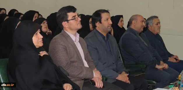 معاون آموزش ابتدائی اداره کل آموزش و پرورش آذربایجان شرقی در جمع مهارت آموزان ماده 28:

معلم یک تنه قادر است در جامعه جریان ساز باشد
 3