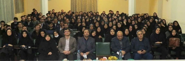 معاون آموزش ابتدائی اداره کل آموزش و پرورش آذربایجان شرقی در جمع مهارت آموزان ماده 28:

معلم یک تنه قادر است در جامعه جریان ساز باشد
 5