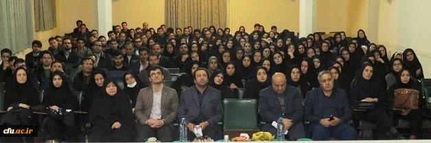 معاون آموزش ابتدائی اداره کل آموزش و پرورش آذربایجان شرقی در جمع مهارت آموزان ماده 28:

معلم یک تنه قادر است در جامعه جریان ساز باشد
 5