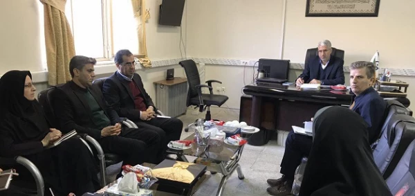 در دفتر مدیریت این پردیس زینب کبری (س) اراک برگزار شد:

اولین جلسه شورای هماهنگی فعالیت های فرهنگی سرای دانشجویی 
 3