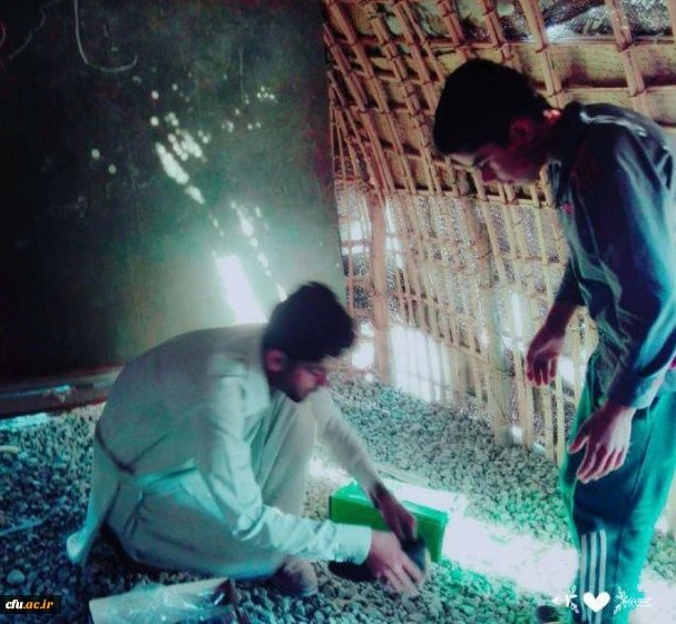 به همت گروه جهادی شهید تنیده بسیج دانشجویی دانشگاه فرهنگیان هرمزگان برگزار شد :

چهارمین اردوی جهادی دانشجویان دانشگاه فرهنگیان هرمزگان در منطقه محروم بشاگرد
 3