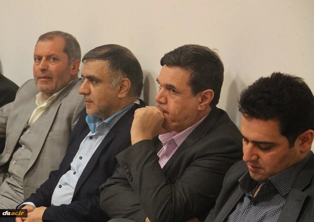 با حضور سرپرست دانشگاه فرهنگیان انجام شد:

دیدار مدیران استانی، پردیس ها و مراکز با امام جمعه بندر عباس 4