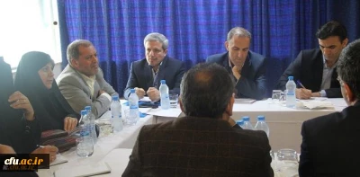 در هجدهمین اجلاس سرپرستان مدیریت، پردیس ها و مراکز:

تشکیل کارگروه های تخصصی معاونت های مختلف و دیدار با دانشجومعلمان پردیس های بندر عباس