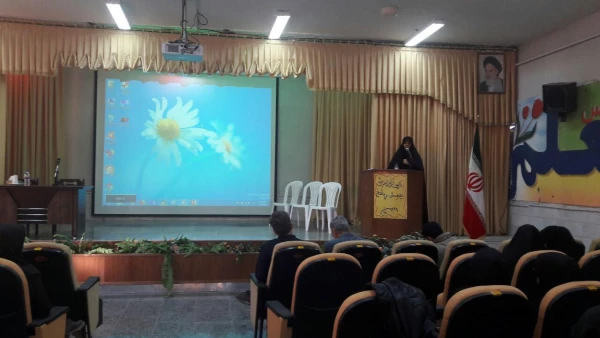 در پردیس زینب کبری (س) اراک انجام شد:

برگزاری مراسم بزرگداشت ایام فاطمیه و کرسی آزاد اندیشی 
 4