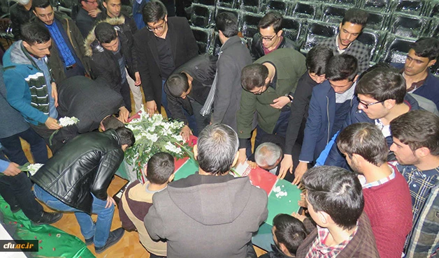 در شب شهادت حضرت فاطمه زهرا (س) برگزار شد:

مراسم وداع با پیکر دو شهید گمنام دفاع مقدس 8