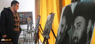 به مناسبت دهه فجر انقلاب اسلامی پردیس علامه امینی(ره) برگزار کرد:

نمایشگاه عکس انقلاب و تریبون مکتوب